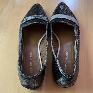 Donald J Pliner flats loafers size 8